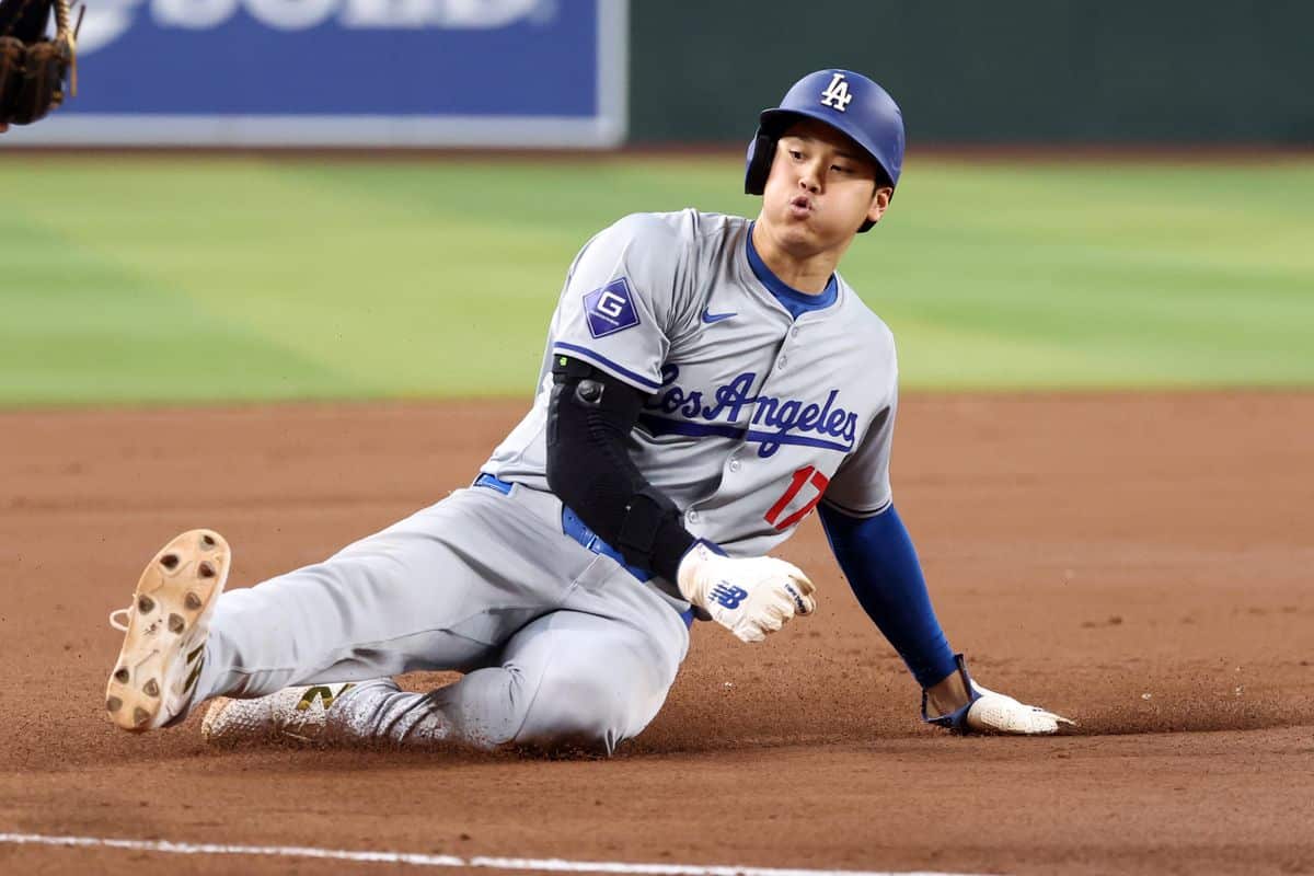 SHOHEI OHTANI LLEGA BARRIDO A TERCERA