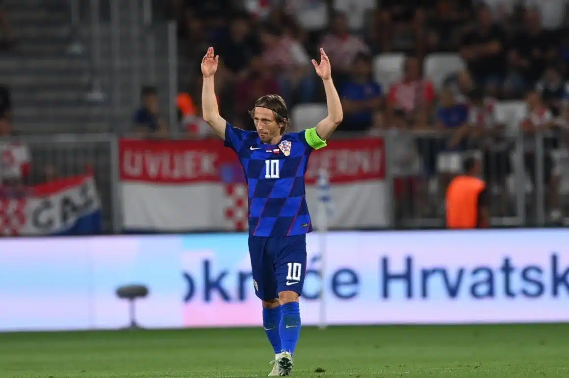 LUKA MODRID FESTEJA EL GOL DEL TRIUNFO