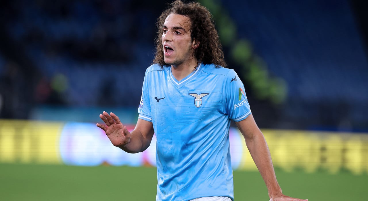 Guendouzi en partido de la jornada 3 de la Serie A con el Lazio.