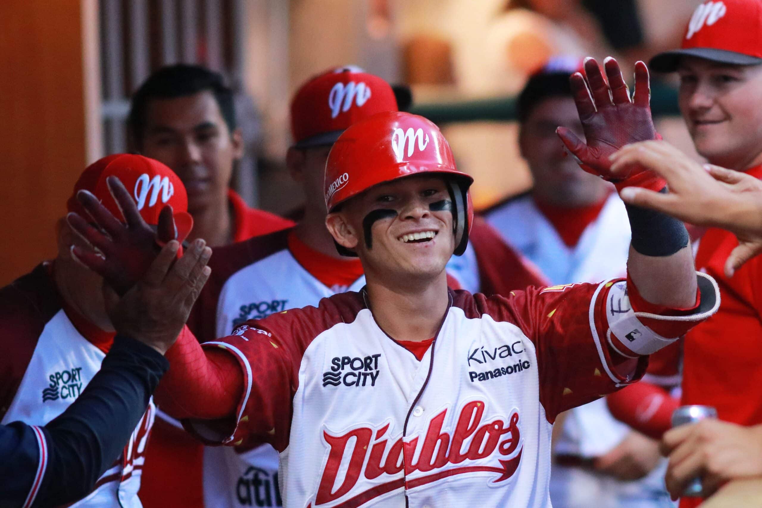 Jesús Fabela en partido con Diablos Rojos del México.