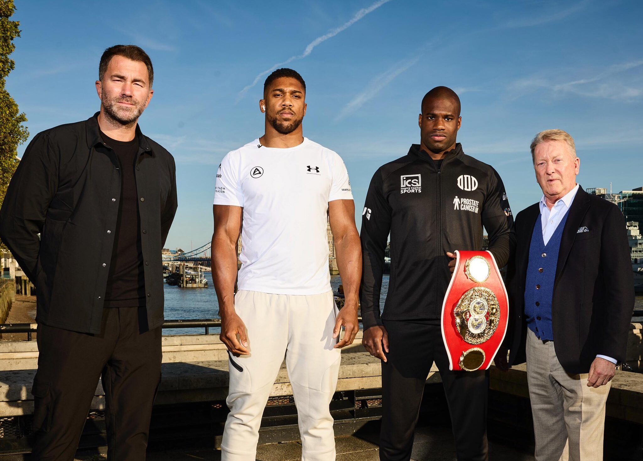 ANTHONY JOSHUA Y DANIEL DUBOIS POSAN PARA LA FOTO