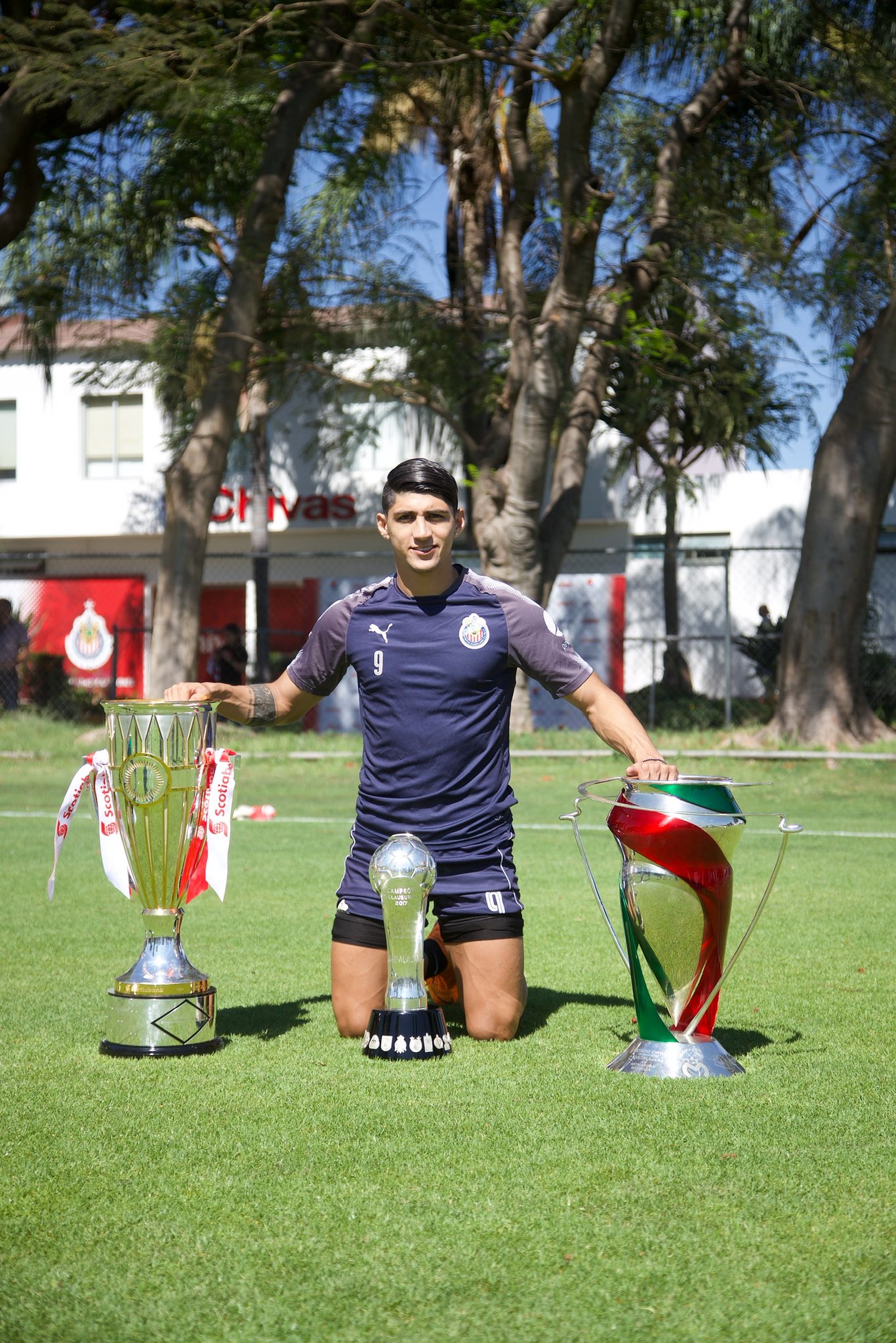 Alan Pulido en su paso por Chivas del Guadalajara.