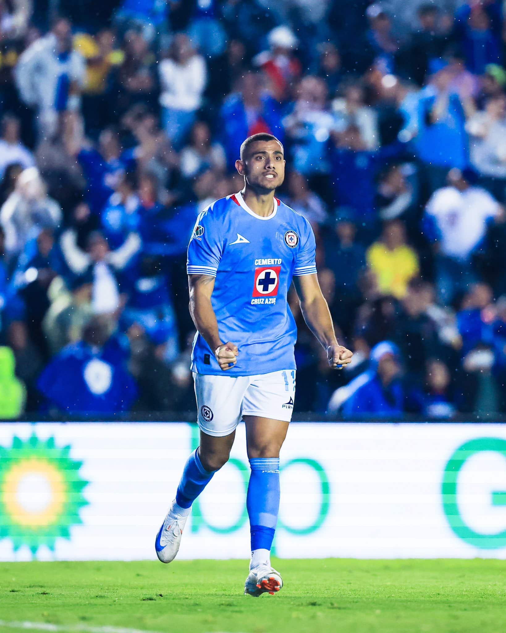 Giorgos Giakoumakis en partido de la jornada pasada con Cruz Azul.