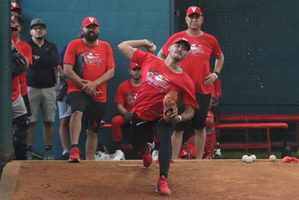 LANADORES DE VENADOS EN SESIÓN DE BULLPEN