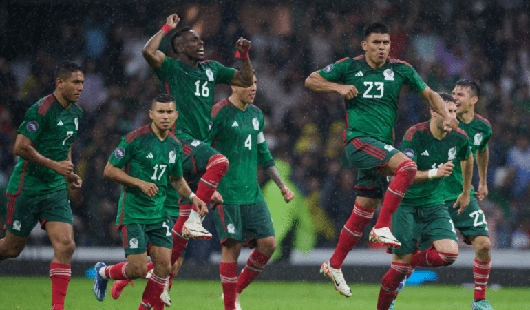 MÉXICO FESTEJA SU VICTORIA EN COPA DE ORO