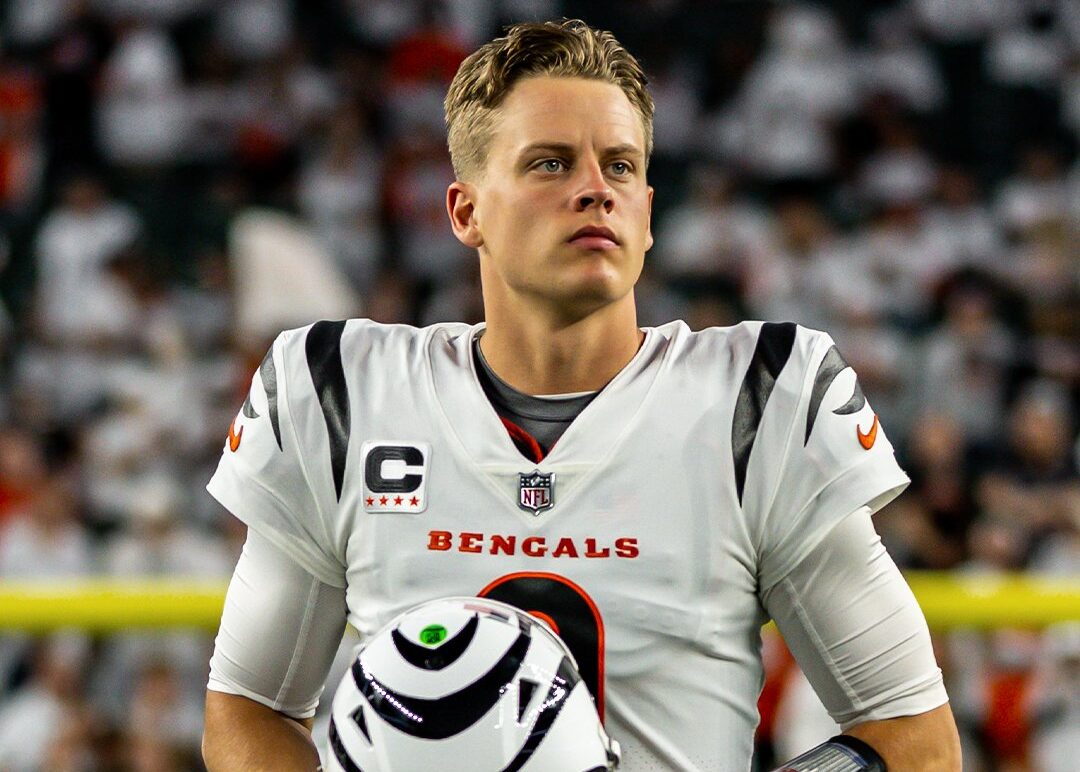 JOE BURROW DE LOS BENGALS ANTES DE UN PARTIDO