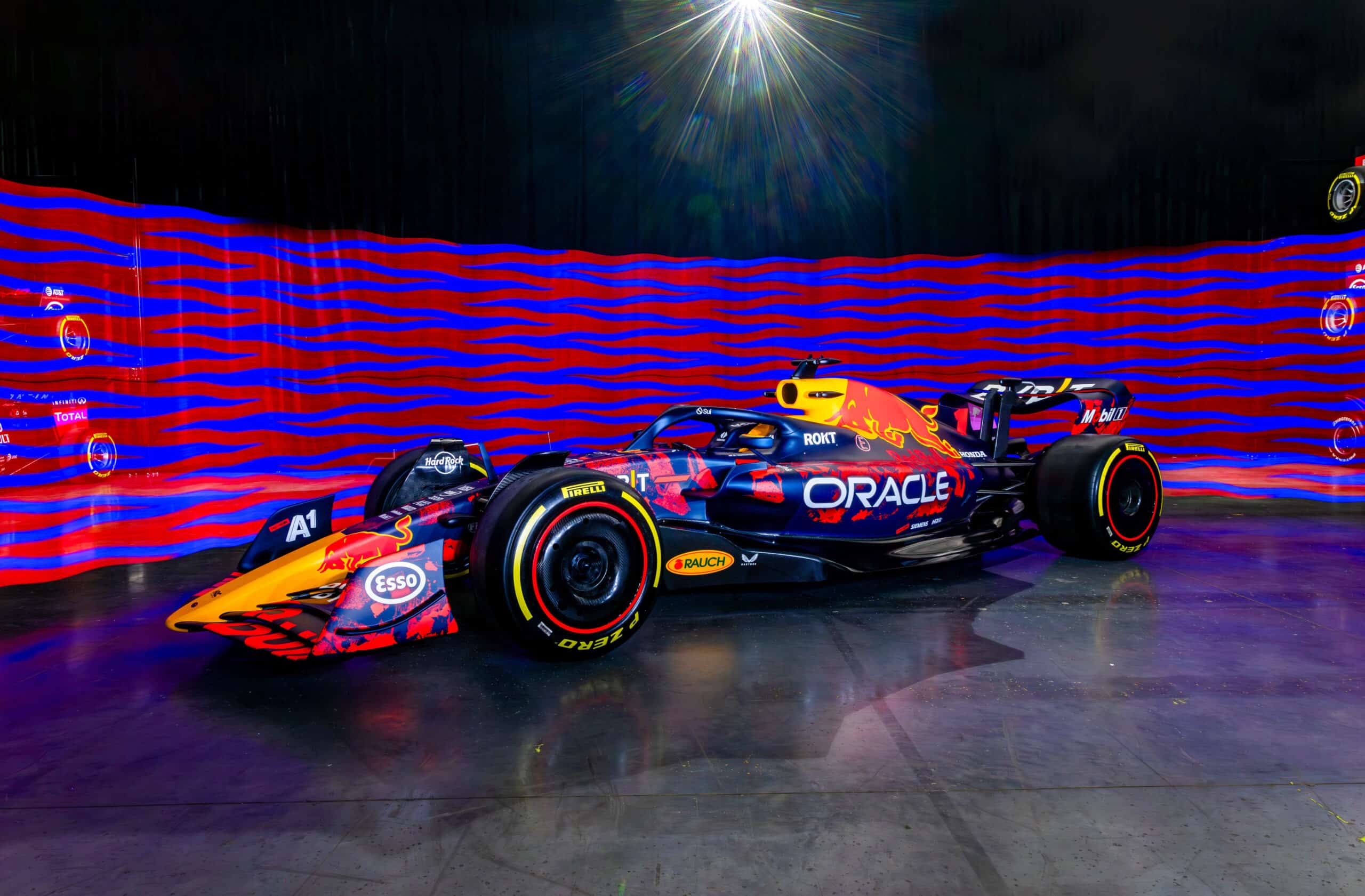 RED BULL SILVERSTONE DECORACIÓN