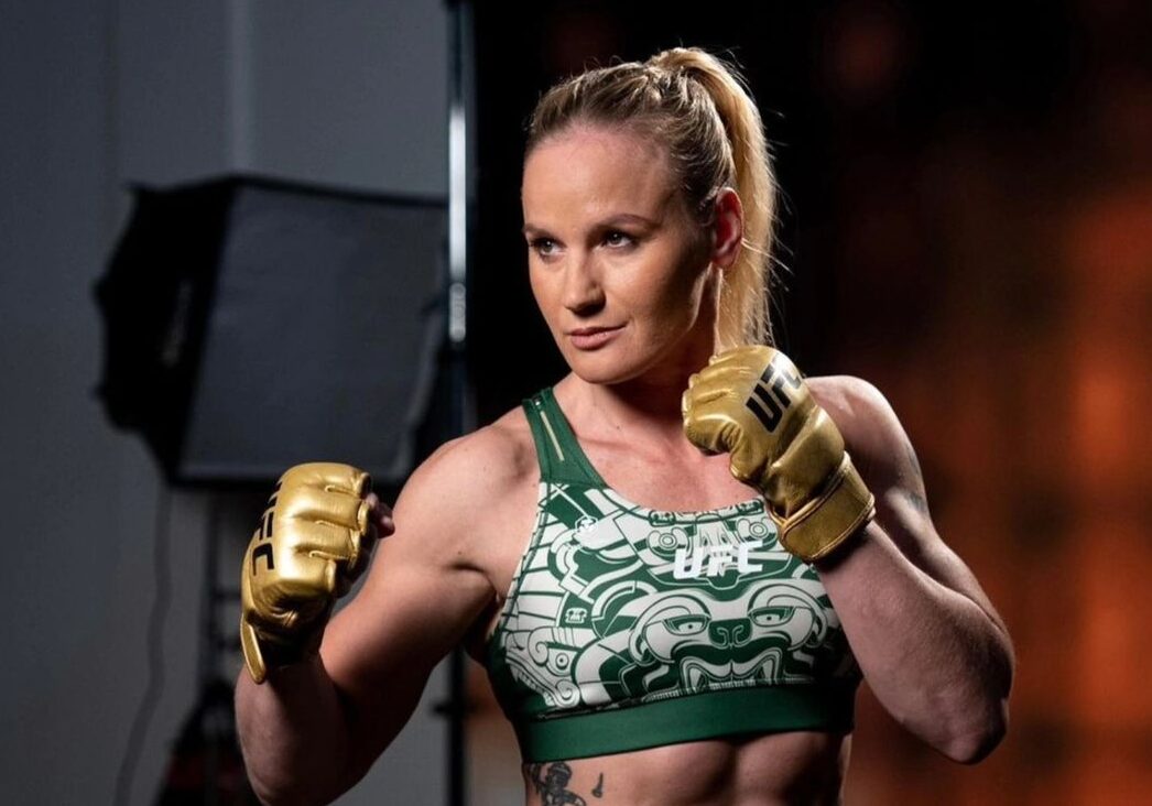 VALENTINA SHEVCHENKO POSA PARA LA FOTO