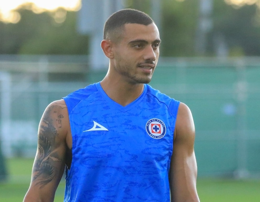 Cruz Azul ‘teme por Giakoumakis’, el griego se arriesga a una pubalgia.