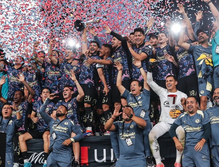 América en festejo del título en la Campeones Cup.