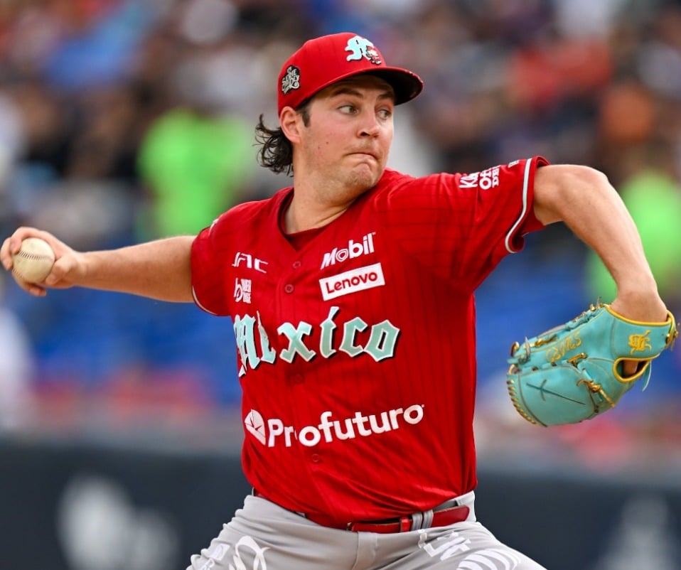 Trevor Bauer en la gran final de la LMB con los Diablos Rojos del México.