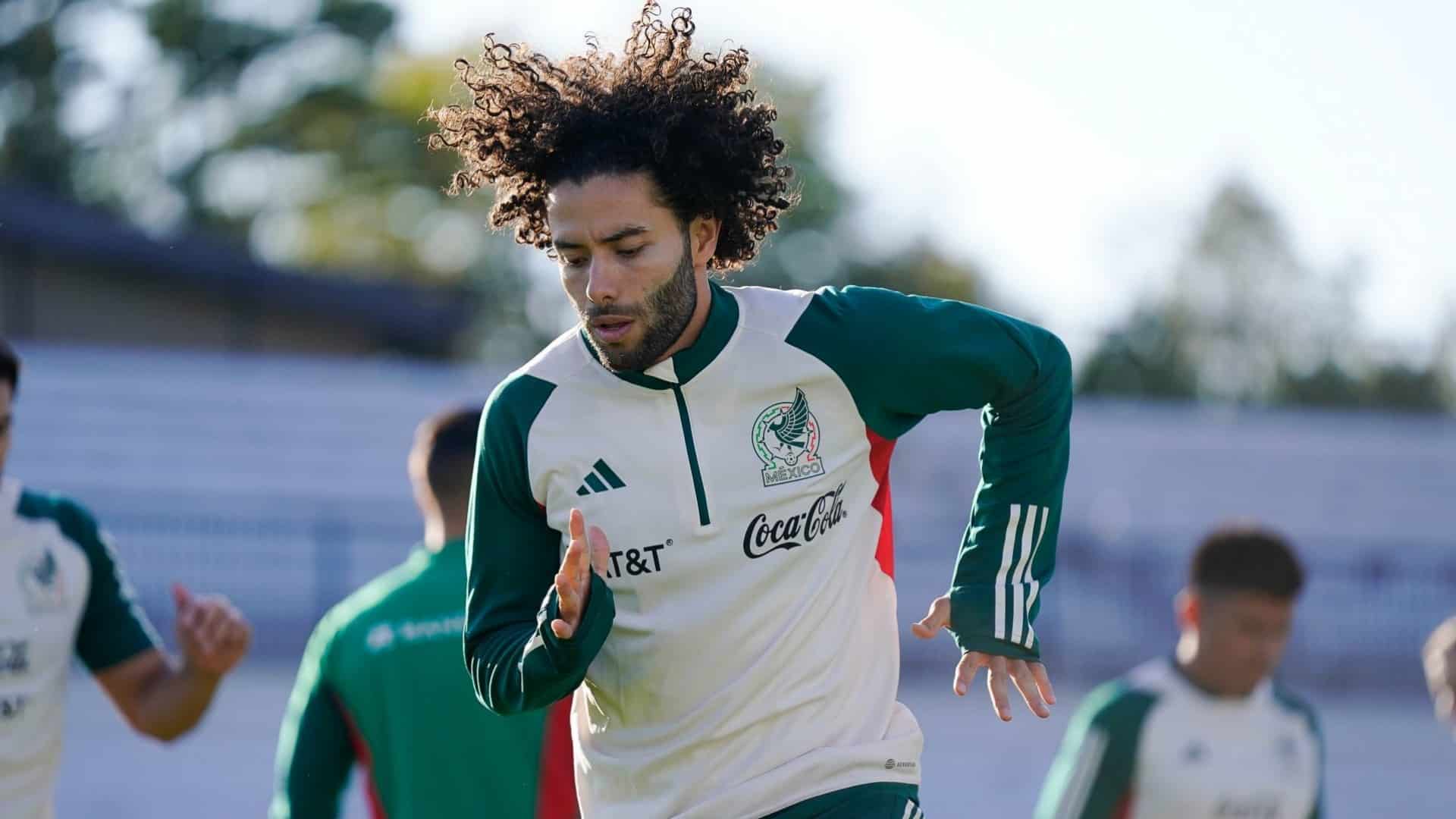 César Huerta en entrenamiento del Tricolor.