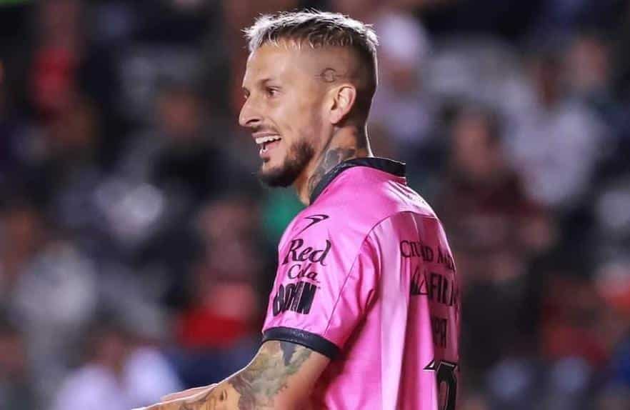 GALLOS DEL QUERÉTARO VA DE VISITA FRENTE AL CLUB LEÓN EN LA JORNADA 14 DE LA LIGA MX