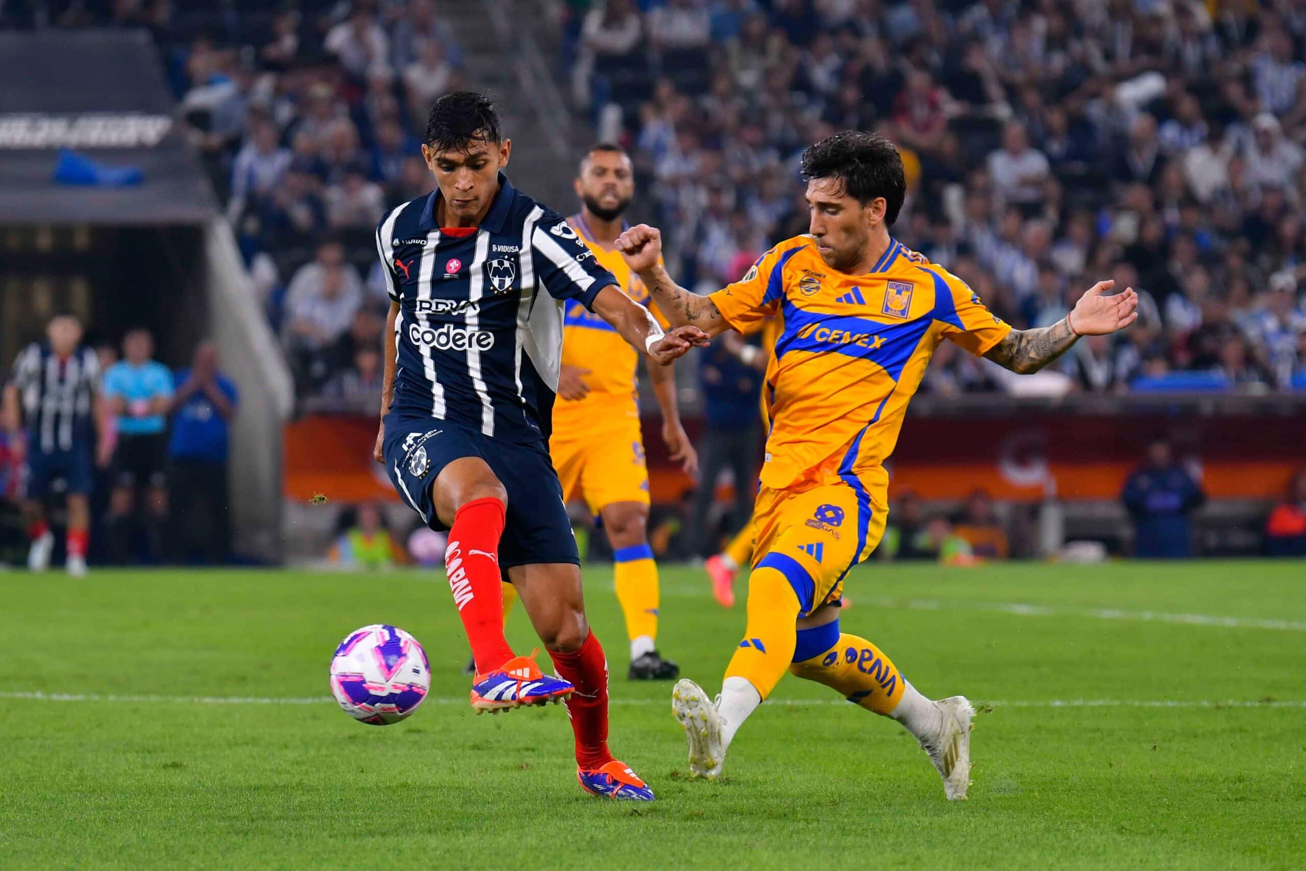 CLÁSICO REGIO AP2024 RAYADOS