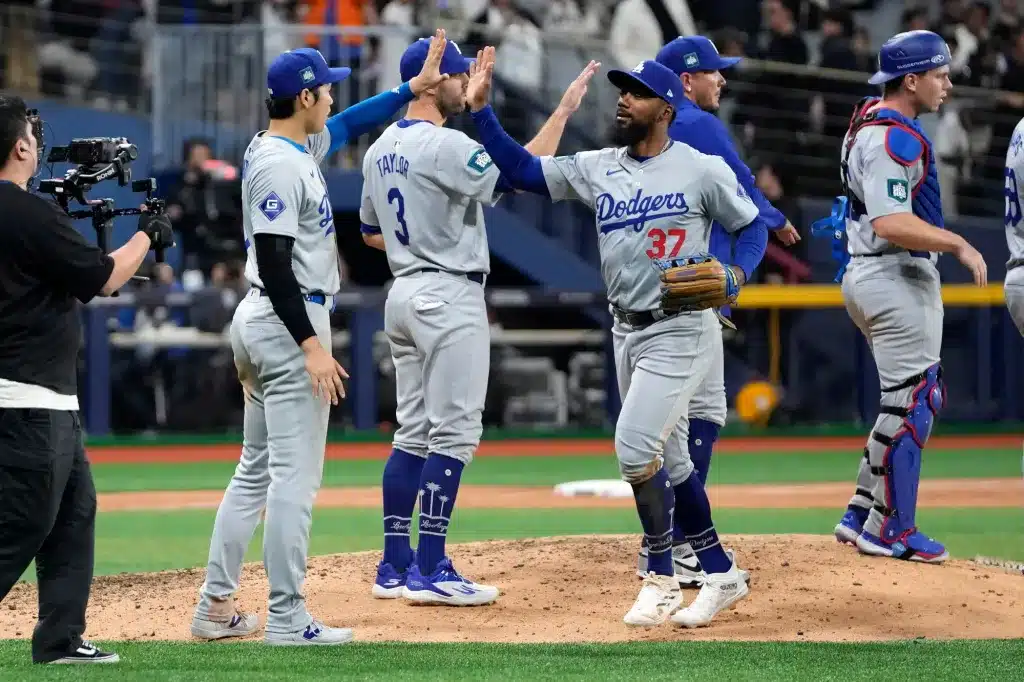 DODGERS FORZA UN QUINTO JUEGO EN SU CASA