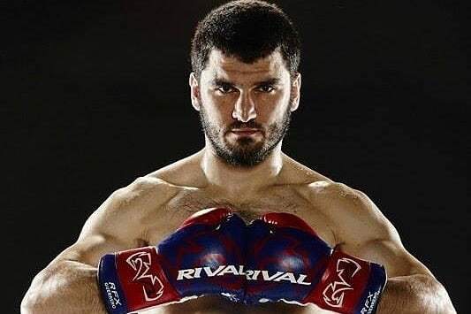 Artur Beterbiev piensa pelear ante Oleksandr Usyk.