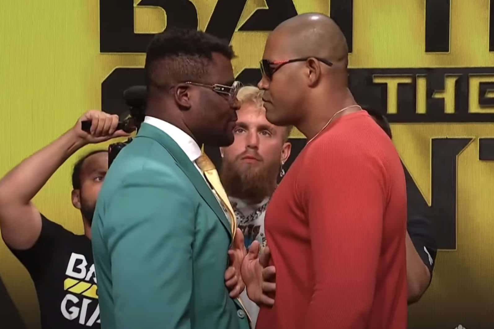 Francis NGannou vs Renan Ferreira este sábado en Riyadh y DAZN.