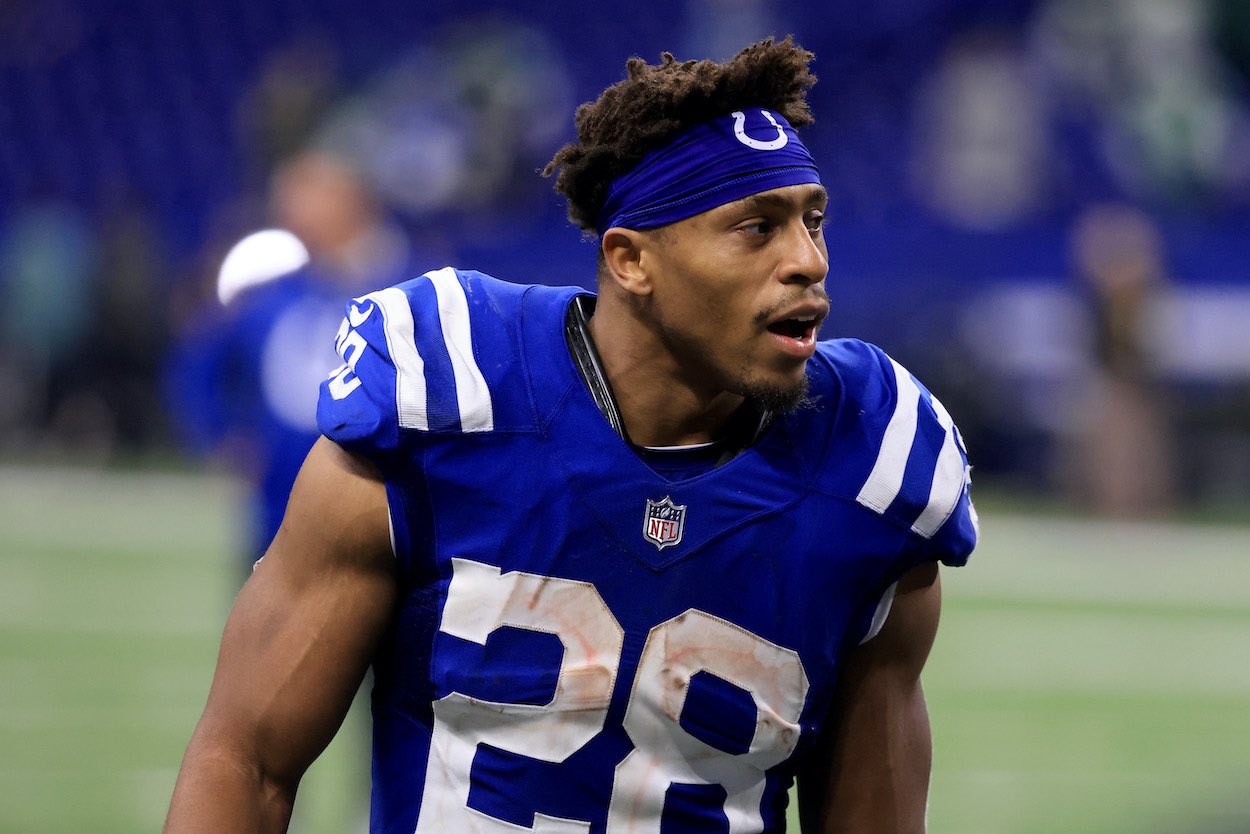 El corredor de los Indianapolis Colts, Jonathan Taylor, regresará a la alineación el domingo después de perderse tres juegos por un esguince de tobillo.