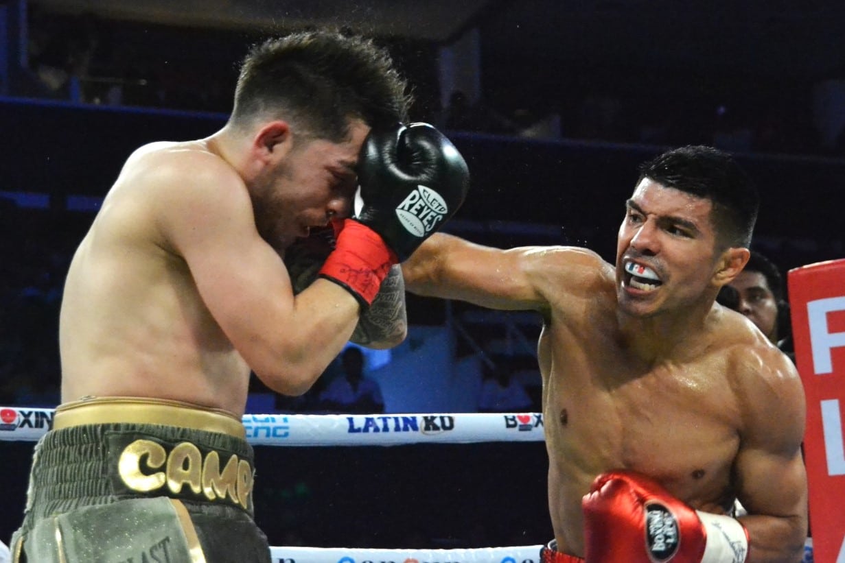 Joselito Velázquez conquista el título plata Supermosca del CMB.