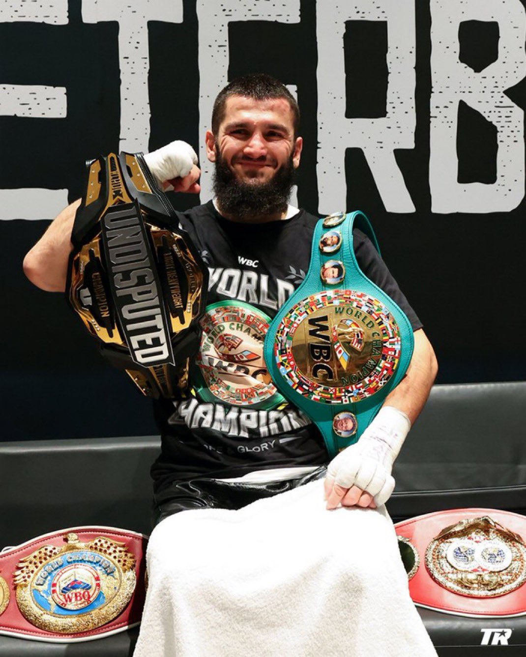 Artur Beterbiev está dispuesto a pelear con Oleksandr Usyk.