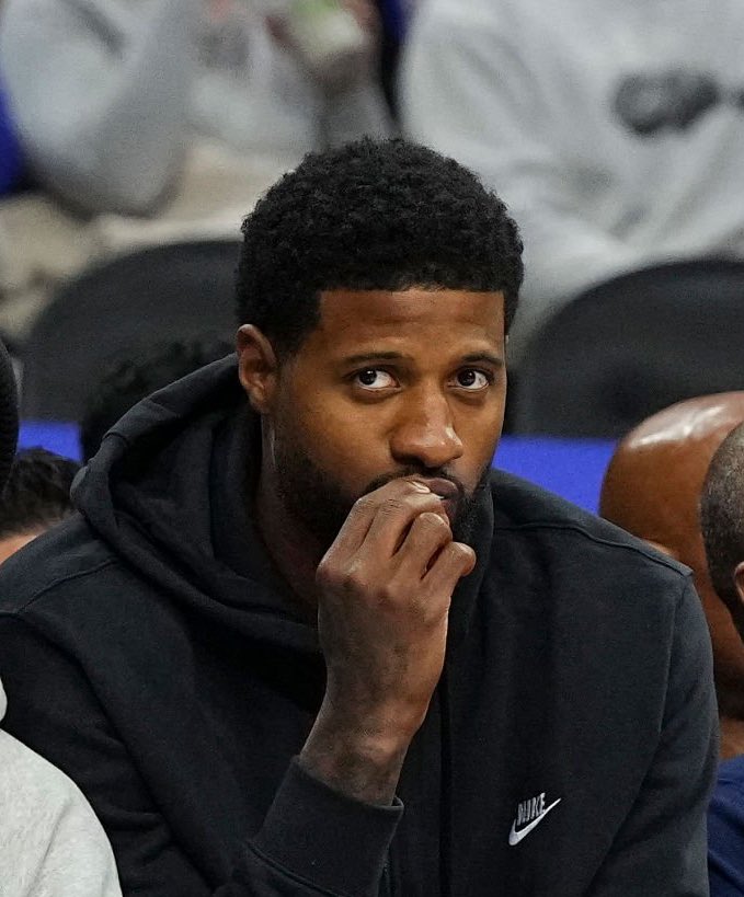 Paul George critica a un reportero en Washington que miraba fijamente las partes privadas de los jugadores en el vestuario.