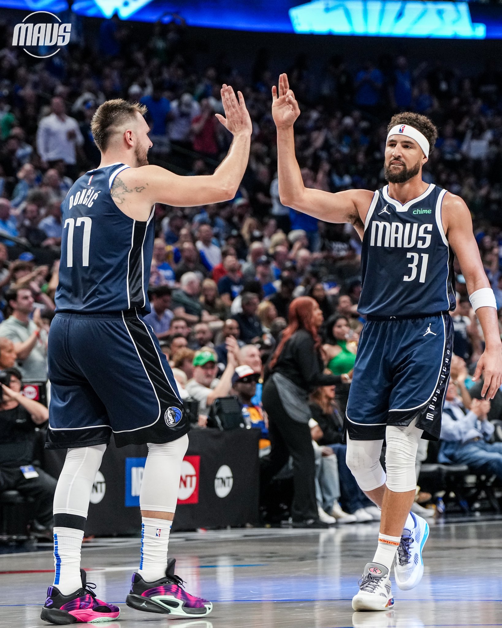 Luka Doncic y Klay Thompson fueron los verdugos de los Spurs.