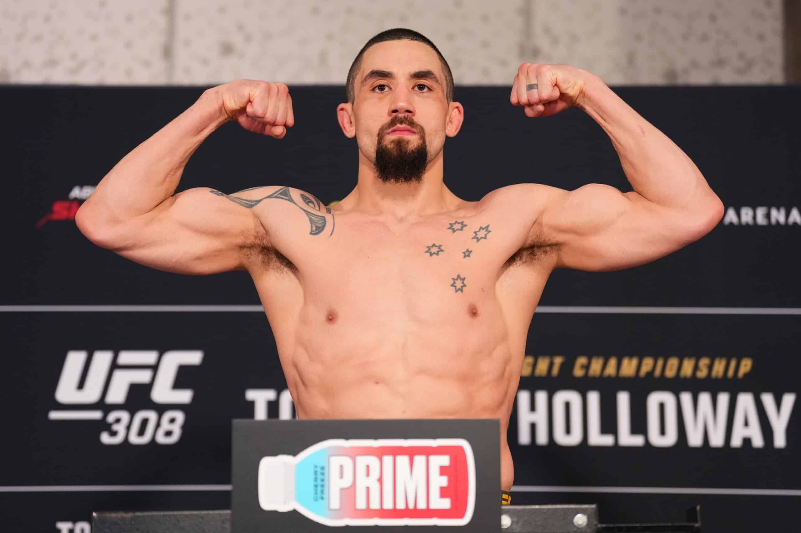 Robert Whittaker listo y en peso para su pelea de este sábado.