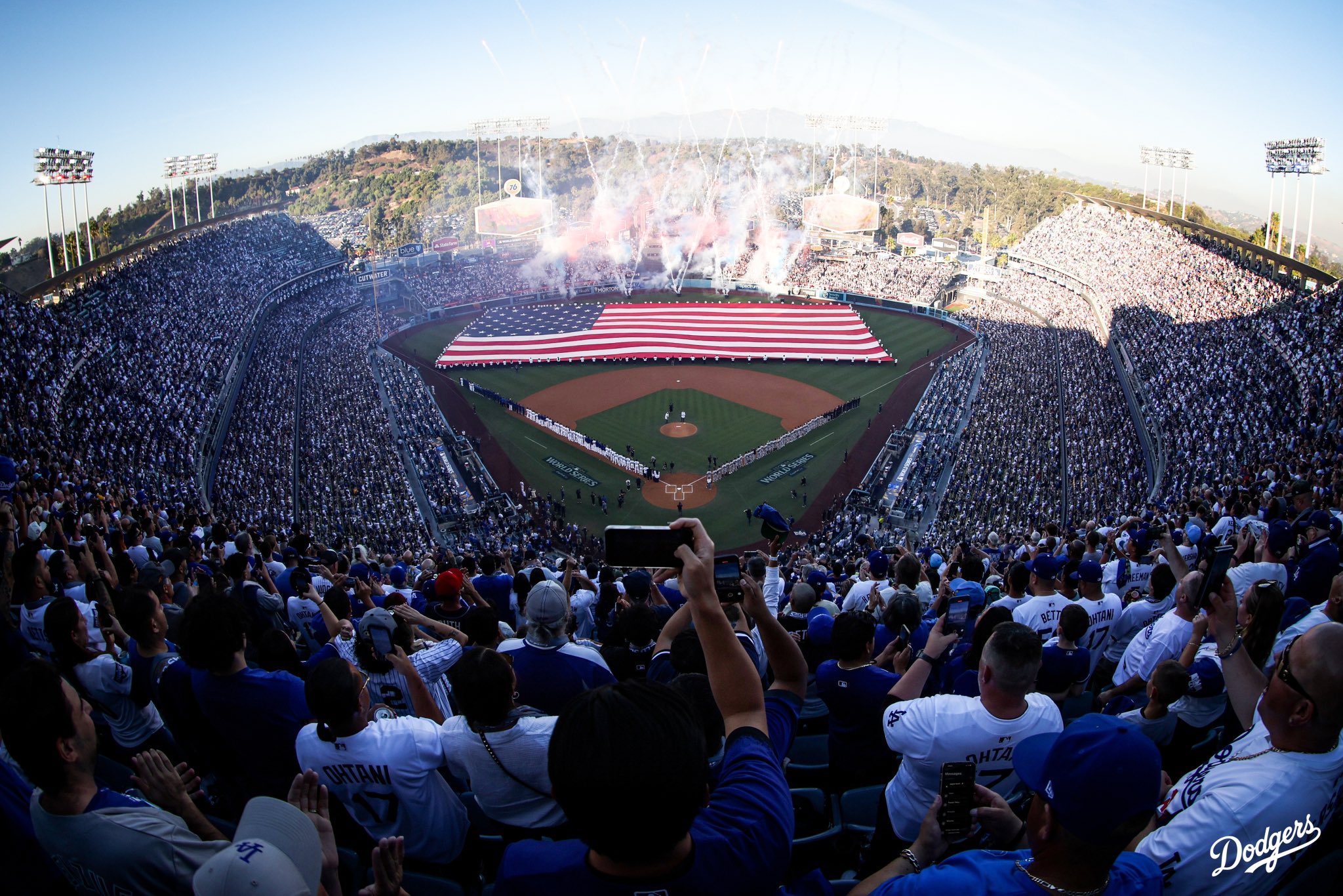 Listo el Dodger Stadium para el segundo juego de la SM.