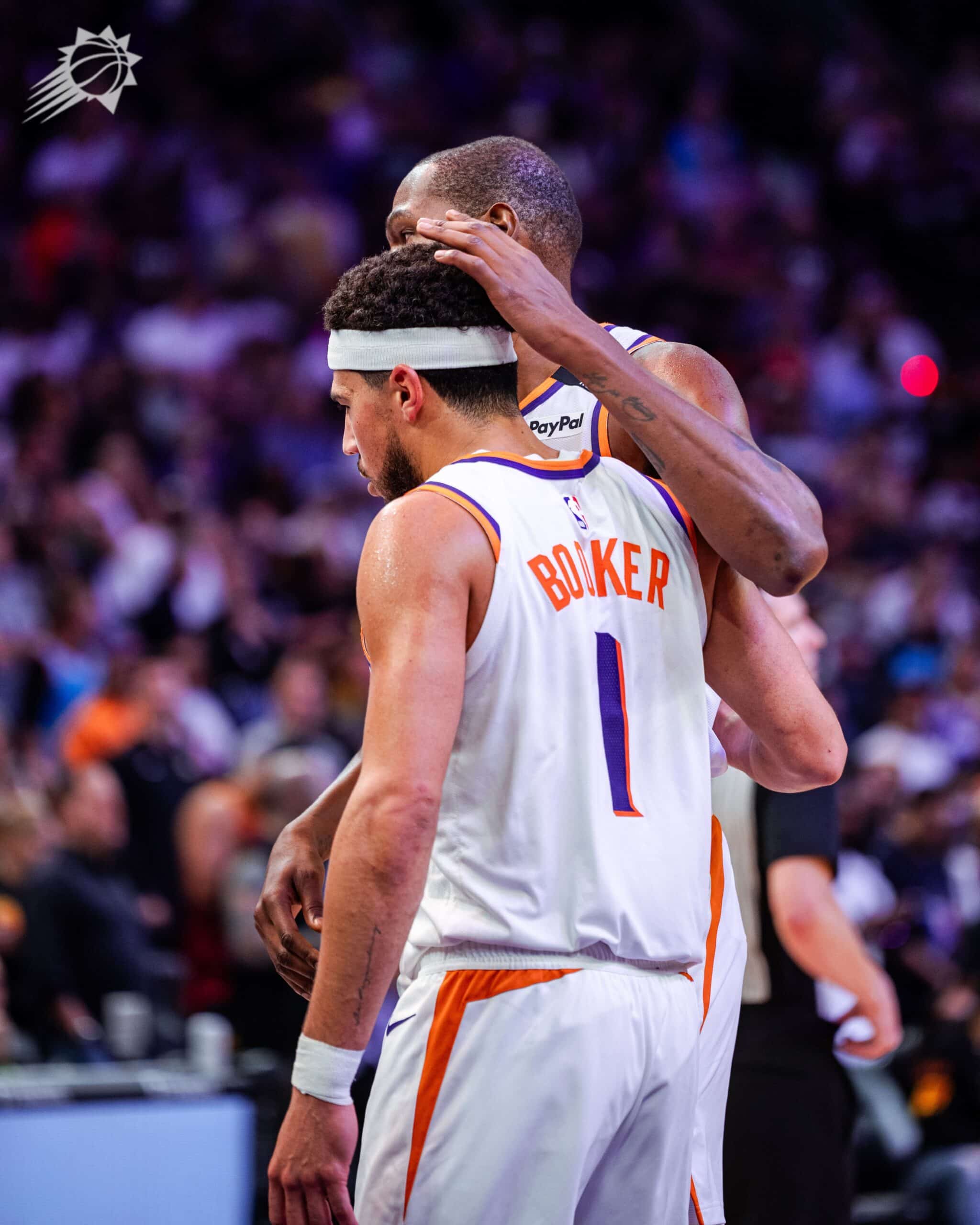 Suns juega hoy de visita a los Clippers en su casa este jueves.