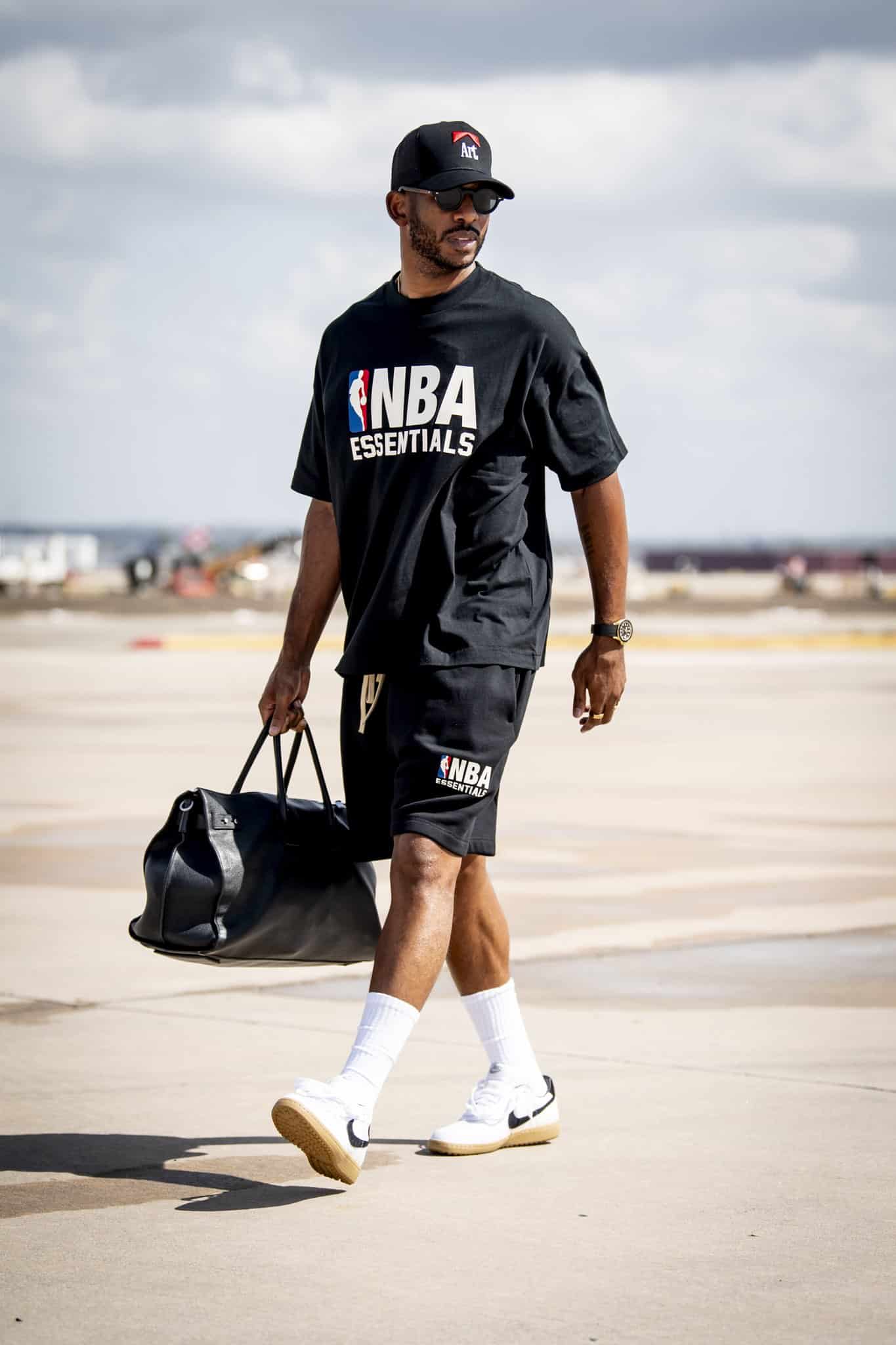 Los Spurs ya hicieron el viaje a Utah para el juego de mañana.