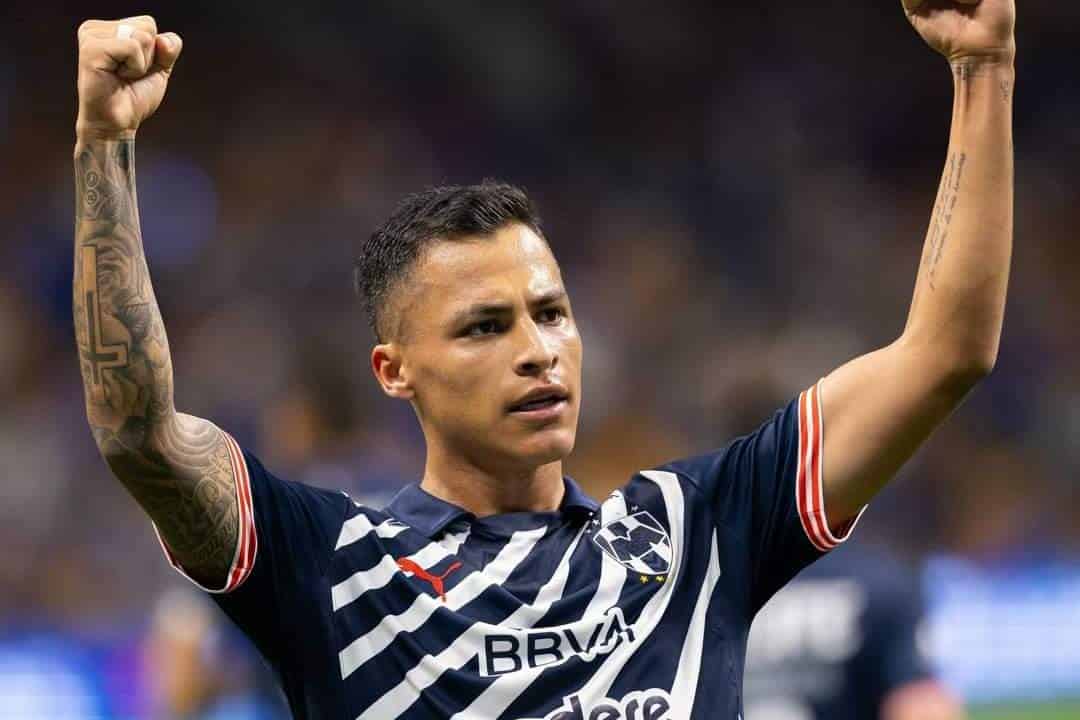 ROBERTO LA ROSA BUSCA LA TITULARIDAD DE RAYADOS EN LA LIGA MX