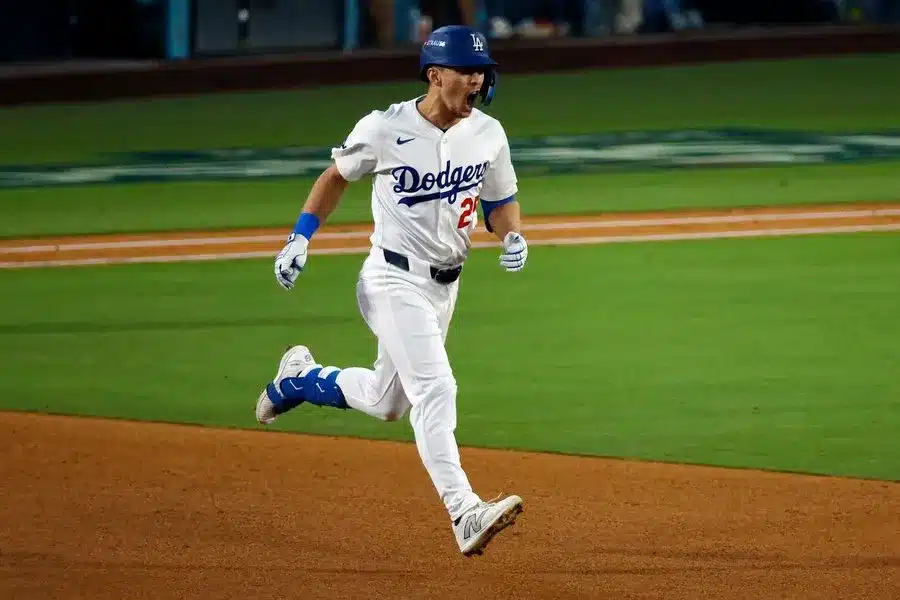 EDMAN LLEGÓ EN LA SEGUNDA PARTE DE LA TEMPORADA A LOS DODGERS