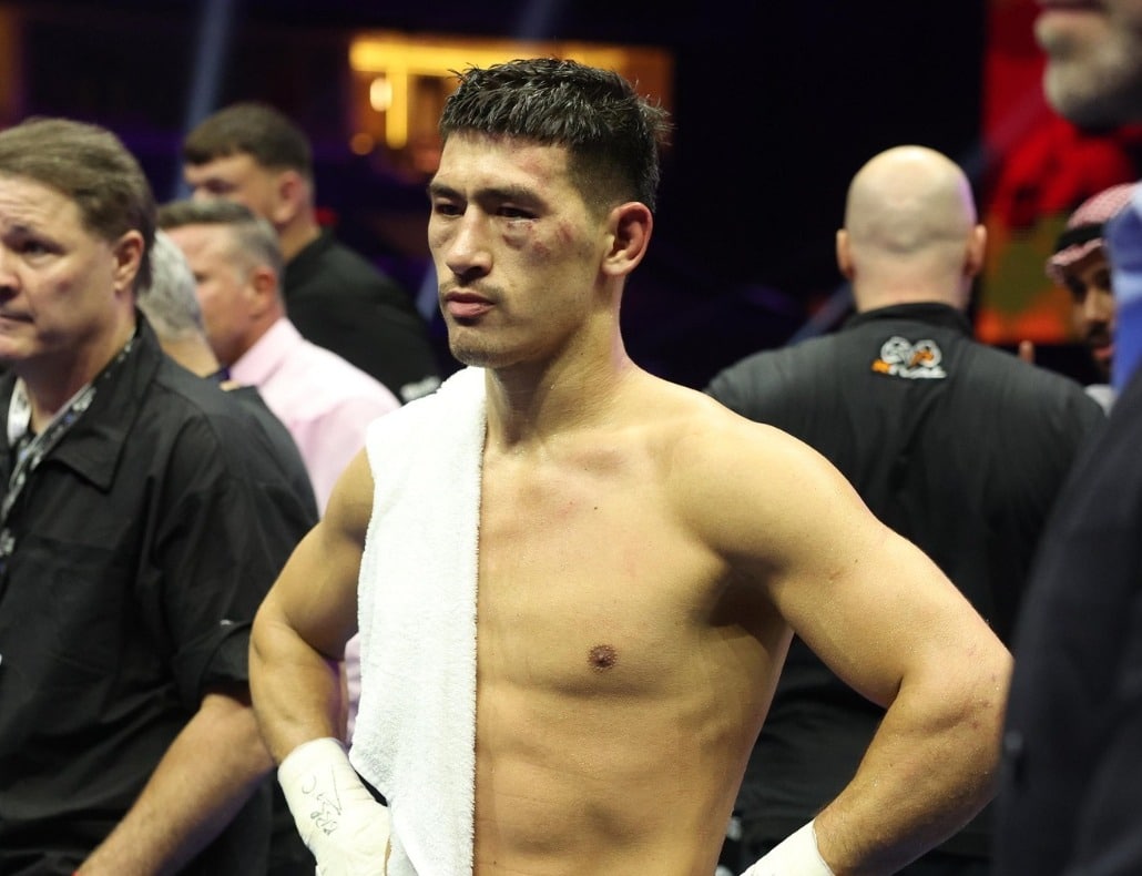 Dmitry Bivol no quedo conforme con la decisión final.