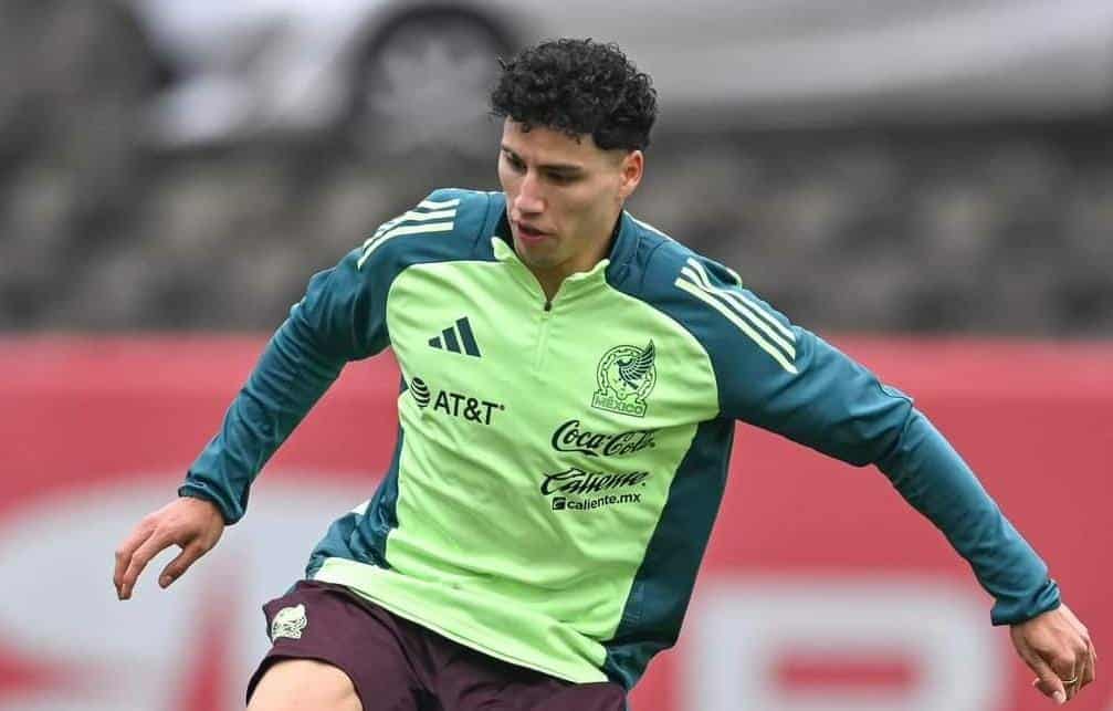 JORGE SÁNCHEZ BUSCA SUMAR MINUTOS EN EL MÉXICO VS ESTADOS UNIDOS