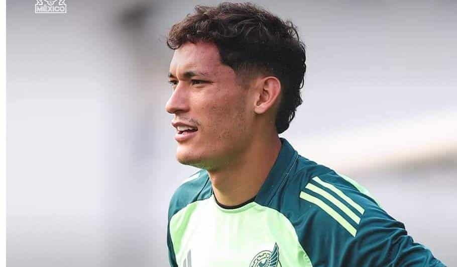 OROZCO CHIQUETE DURANTE LA CONCENTRACIÓN DE LA SELECCIÓN MEXICANA