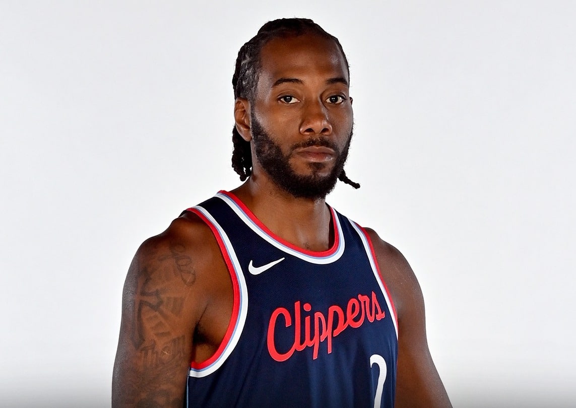 Kawhi Leonard estará fuera por tiempo indefinido con los Clippers.