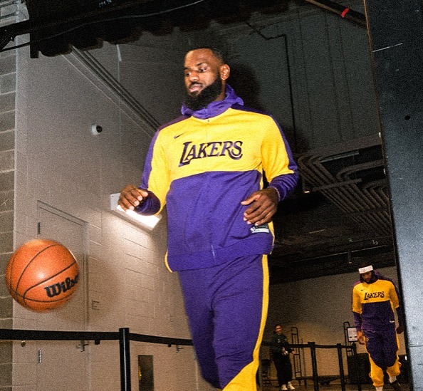 El Rey empieza su séptima temporada en los Lakers y la vigesimosegunda en la NBA.