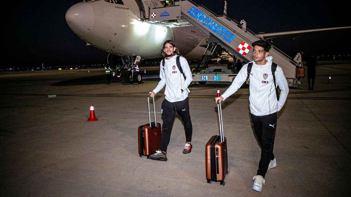 EL VALENCIA EN SU LLEGADA AL AEROPUERTO DE PUEBLA