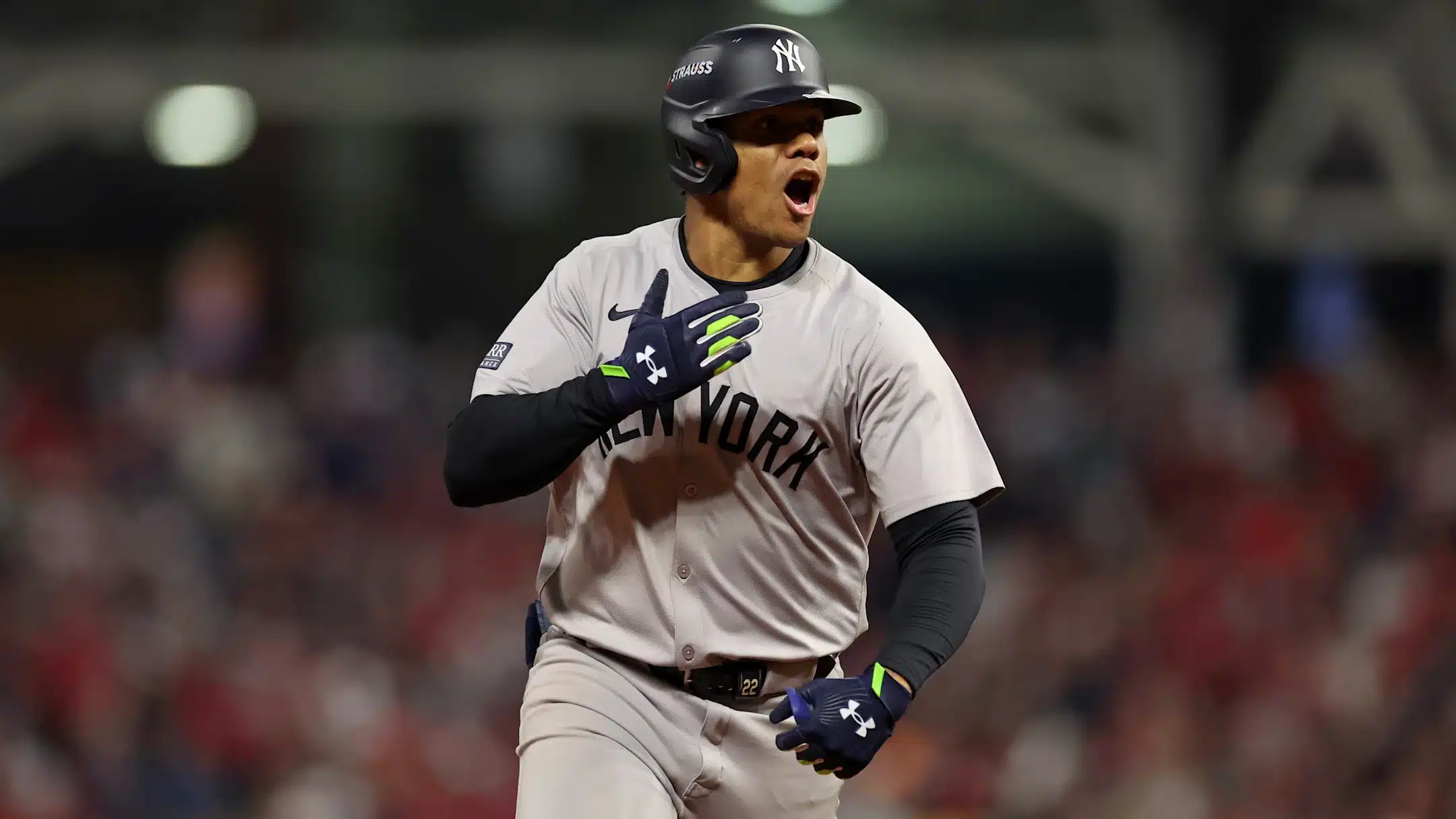 JUAN SOTO CELEBRA UN CUADRANGULAR