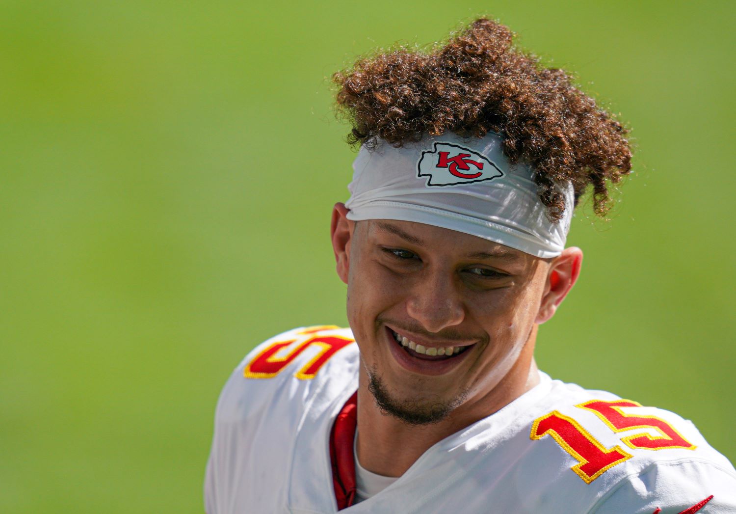 Patrick Mahomes es multado con $14 mil dólares por su "celebración violenta".