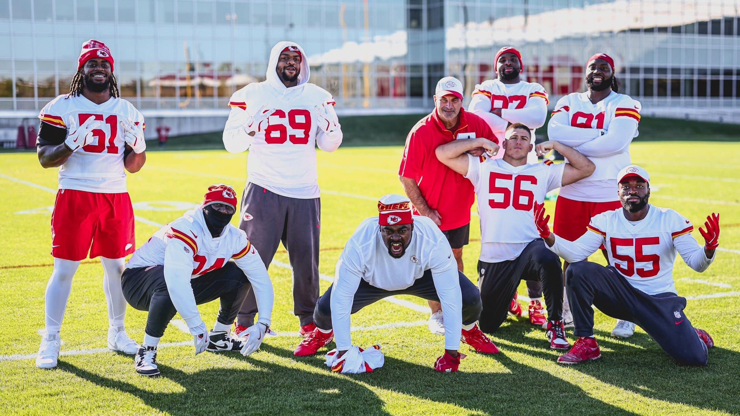 Jugadores de los Chiefs en entrenamiento de la semana.