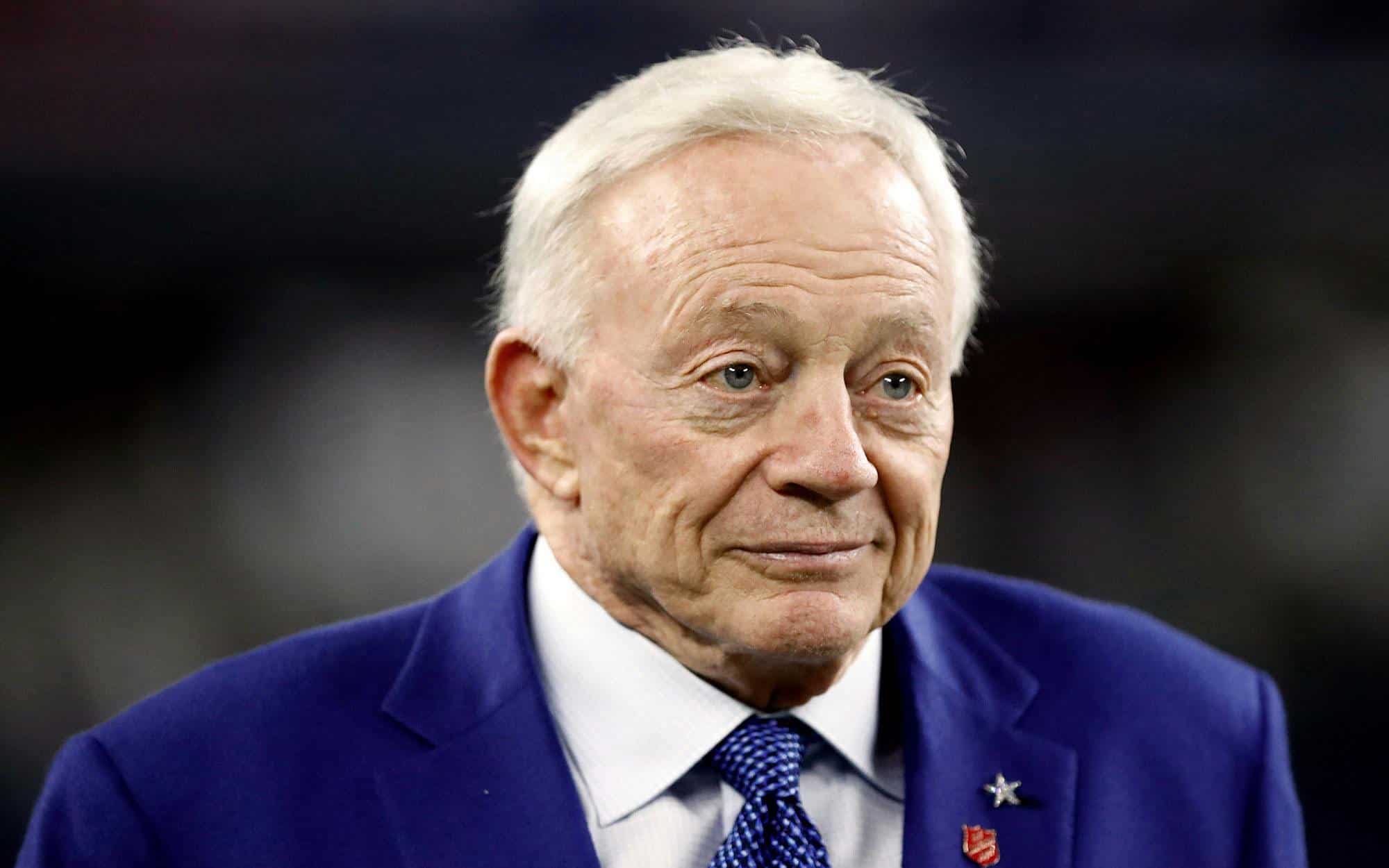 Jerry Jones quiere que su equipo siga ganando.