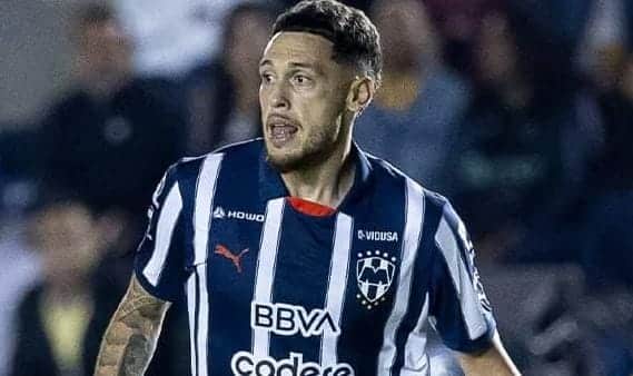 VÍCTOR GUZMÁN NO SE PREOCUPA POR LA BAJA DE LUCAS OCAMPOS PARA LA SERIE ENTRE RAYADOS VS PUMAS UNAM