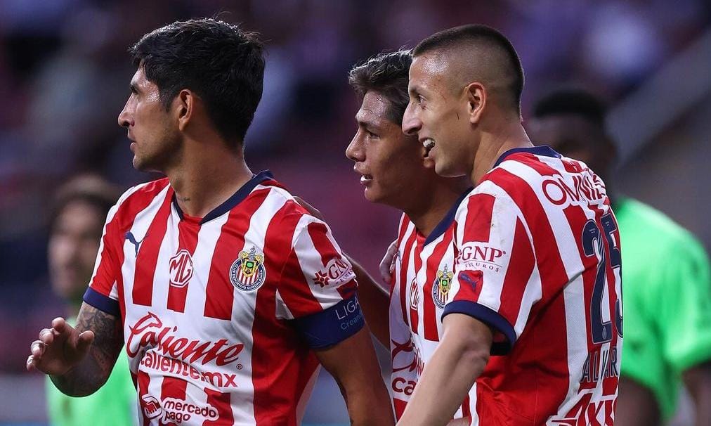 PIOJO ALVARADO CREE QUE TIENEN QUE VENCER CHIVAS AL ATLAS Y BUSCAR EL BOLETO A LA LIGUILLA