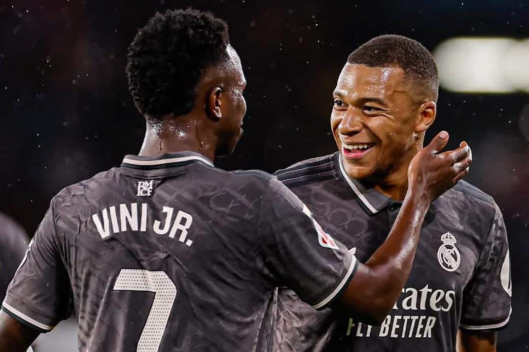 EL REAL MADRID DE MBAPPÉ Y VINICIUS SE METE A LA CASA DEL LIVERPOOL FC EN LA UEFA CHAMPIONS LEAGUE