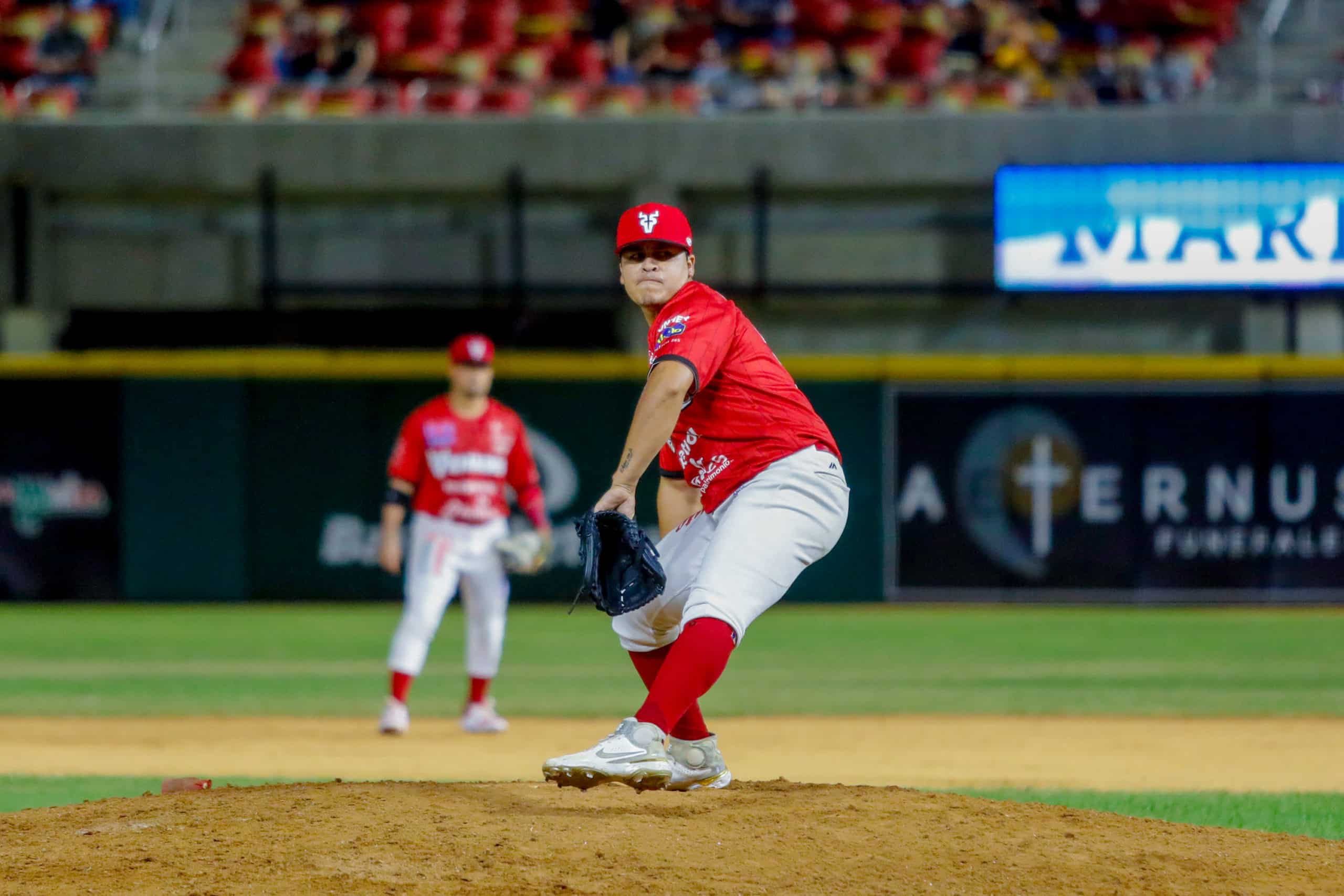 JUAN PABLO TELLEZ LANZA POR LOS VENADOS