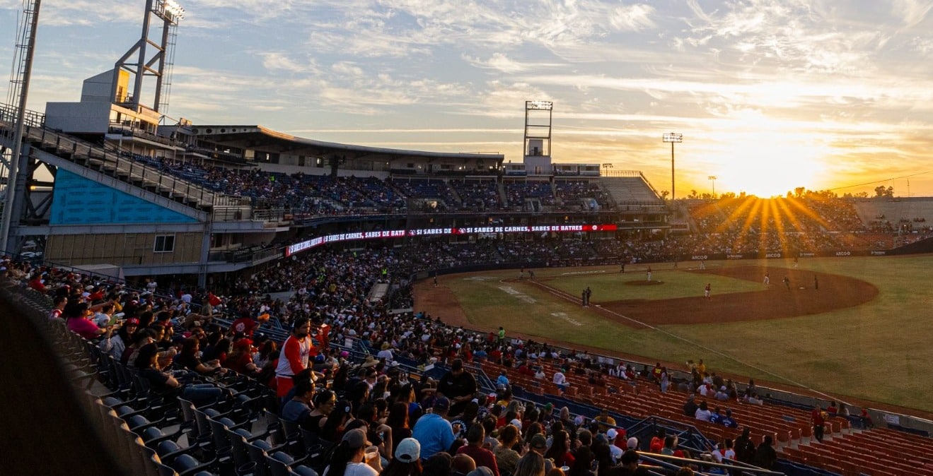 Listo estadio de Mexicali para recibir hoy el segundo juego de la serie.