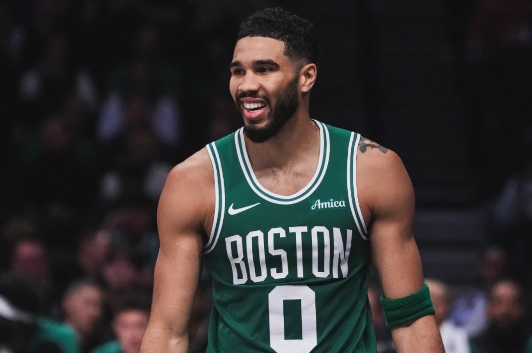 Jayson Tatum quiere seguir liderando a los Celtics esta temporada.