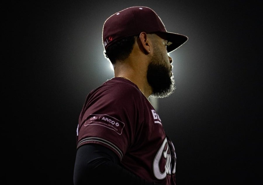 Tomateros de Culiacán abre serie en casa de los Sultanes de Monterrey.