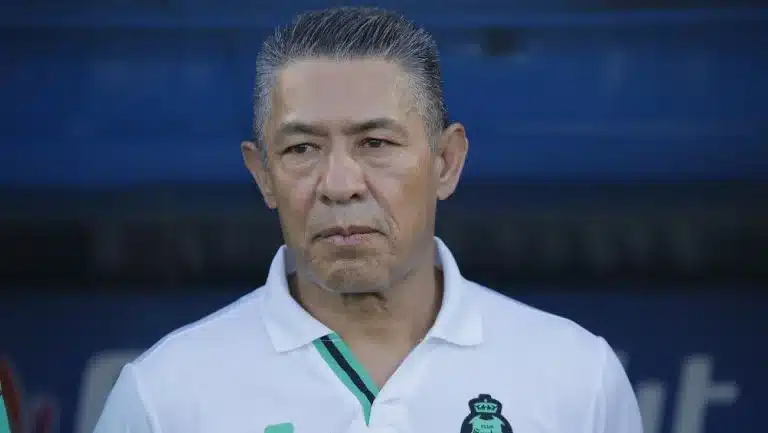 NACHO AMBRIZ DEJA EL CARGO DE DT EN SANTOS